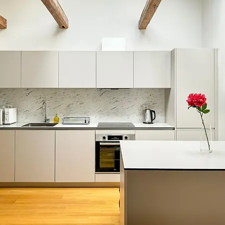 Le Theatre Apartmán *