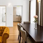 Boutique Le Theatre Apartment