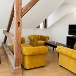 Boutique Le Theatre Apartment *